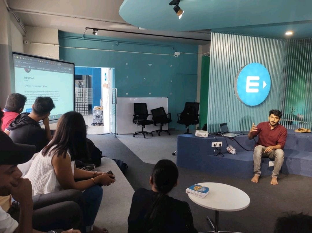 Kerala Product Hunt — Presenting Quickfolio at the Kerala Product Hunt community meetup.